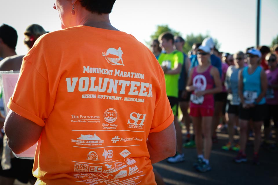 wncc volunteer at monument marathon